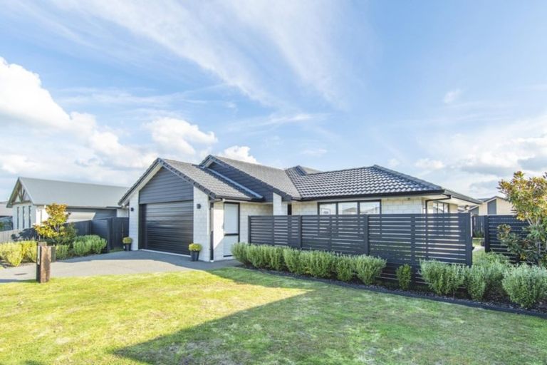 Photo of property in 15 Tuaia Street, Pyes Pa, Tauranga, 3112