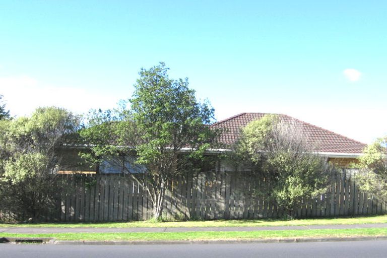 Photo of property in 2/140 Whitford Road, Somerville, Auckland, 2014