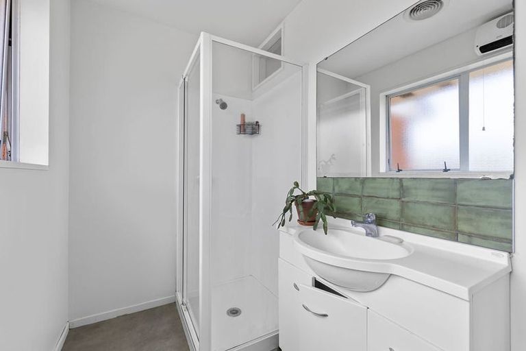 Photo of property in 2/94 Wainui Street, Riccarton, Christchurch, 8041