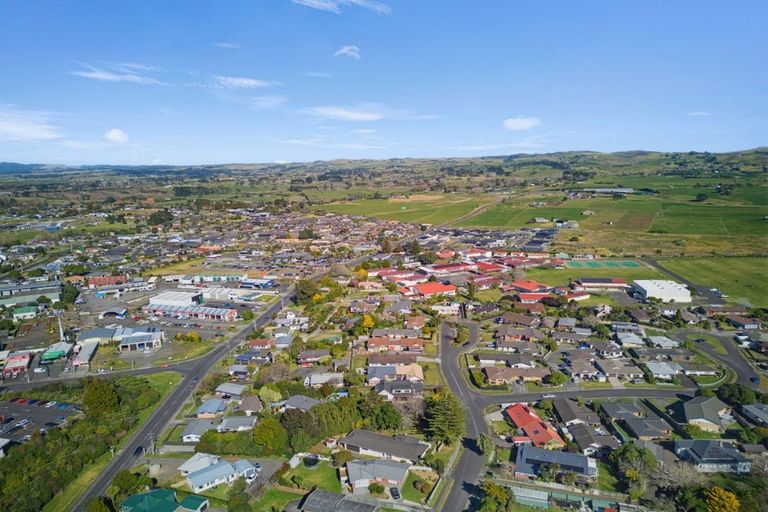 Photo of property in 14 Norfolk Rise, Waiuku, 2123