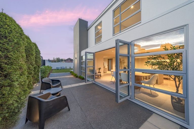 Photo of property in 72 Wai-iti Terrace, Bryndwr, Christchurch, 8052