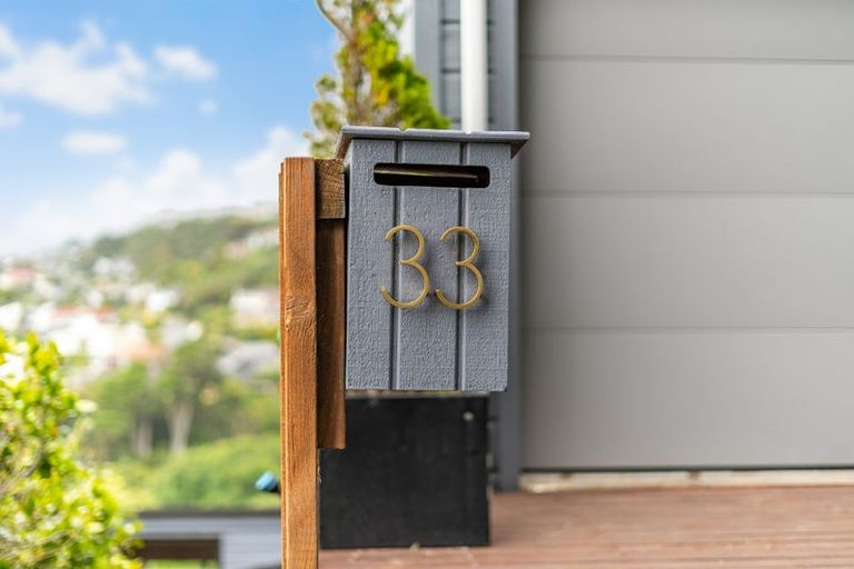 Photo of property in 33 Oak Avenue, Paremata, Porirua, 5024