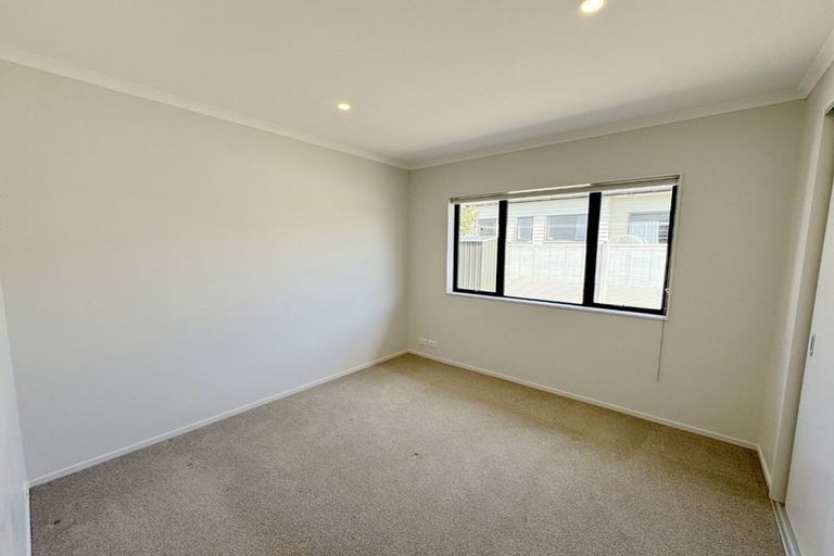 Photo of property in 11 Kaimanawa Road, Karaka, Papakura, 2113