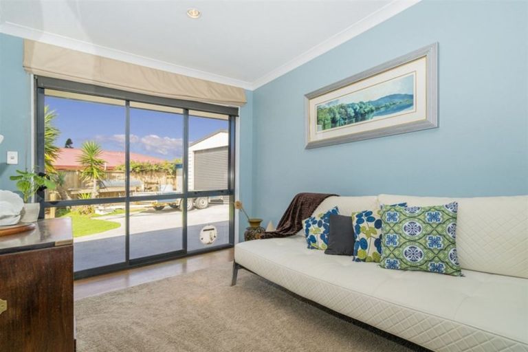 Photo of property in 4 Oribi Place, Whitianga, 3510