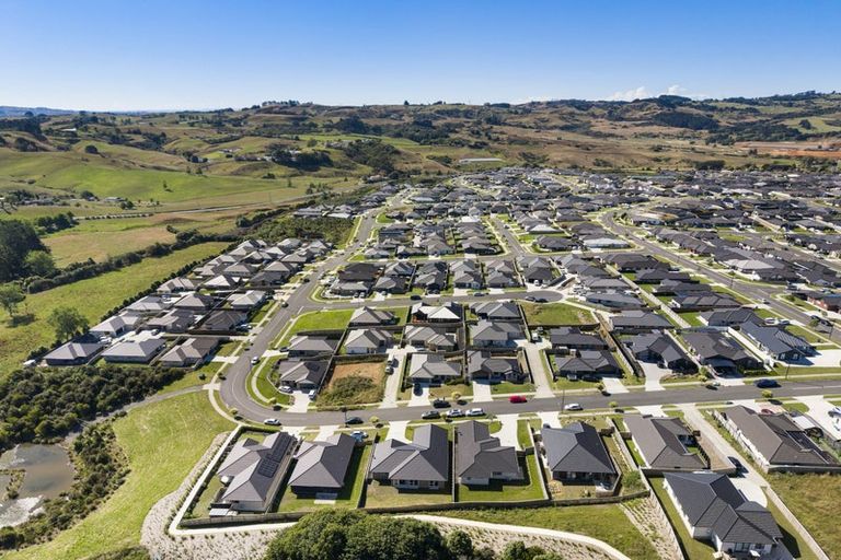 Photo of property in 59 Leathem Crescent, Pokeno, 2402