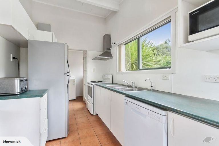 Photo of property in 14 Sari Place, Massey, Auckland, 0614