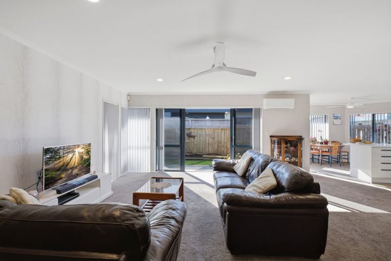 Photo of property in 293 Gravatt Road, Papamoa Beach, Papamoa, 3118