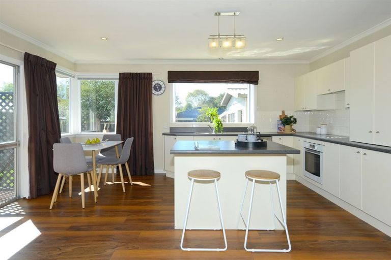 Photo of property in 39 Middlepark Road, Sockburn, Christchurch, 8042
