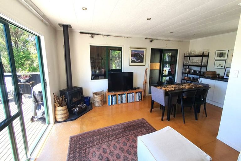 Photo of property in 17 Woods Ridge Road, Kawau Island, 0920