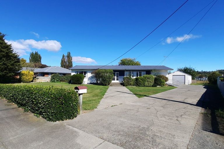 Photo of property in 19 Guy Street, Waipawa, 4210
