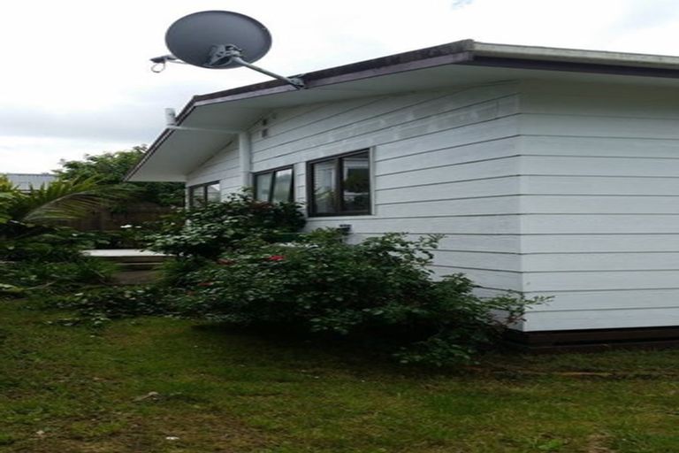 Photo of property in 2/72 Onewa Road, Northcote Point, Auckland, 0627