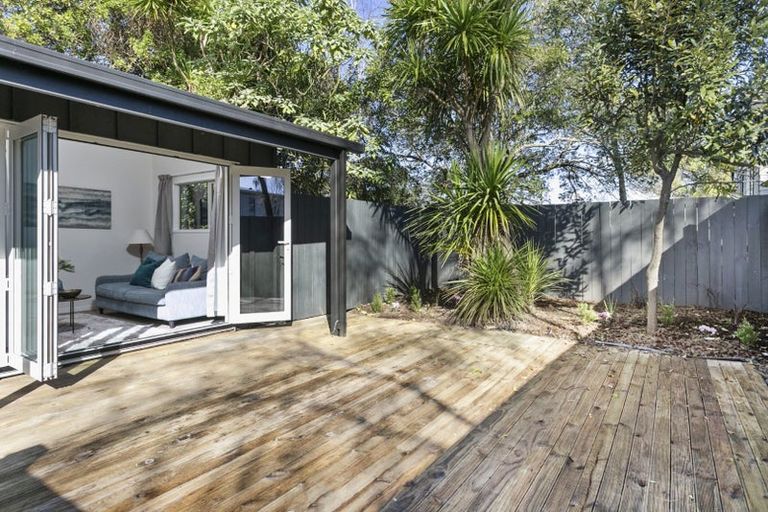 Photo of property in 16b Wilkie Place, Mount Wellington, Auckland, 1060