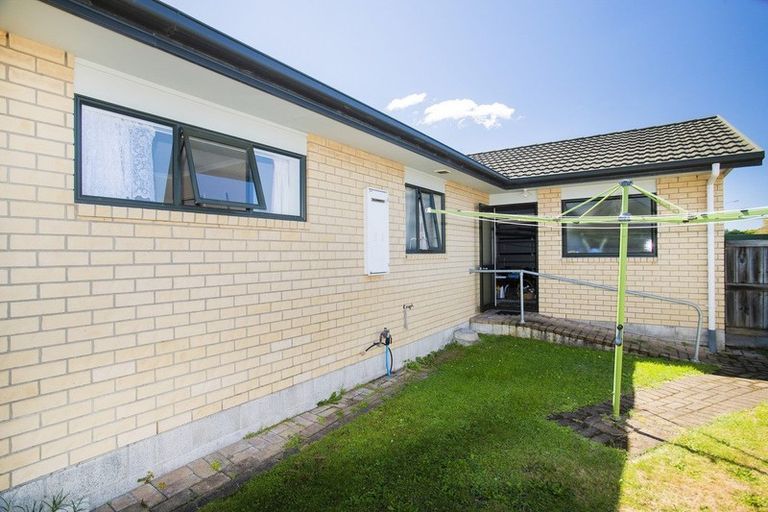 Photo of property in 1 Coulston Place, Riverdale, Gisborne, 4010