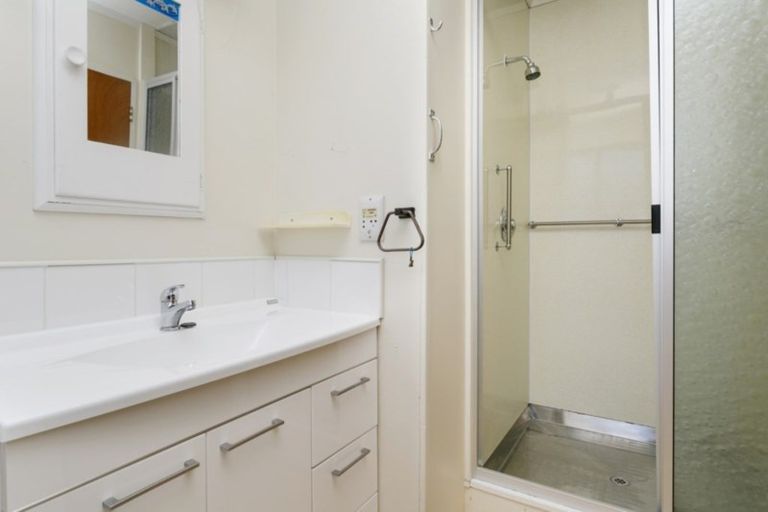 Photo of property in 2/137 Te Heuheu Street, Taupo, 3330