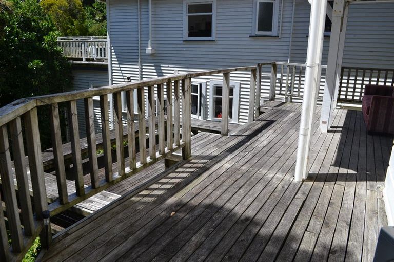 Photo of property in 37 Raroa Road, Kelburn, Wellington, 6012