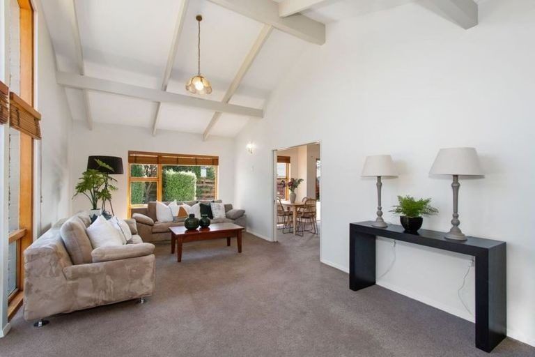 Photo of property in 22 Sarabande Avenue, Redwood, Christchurch, 8051