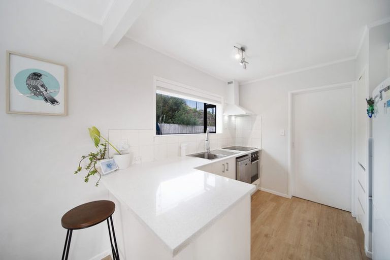 Photo of property in 6 Crestlands Place, Papakura, 2110