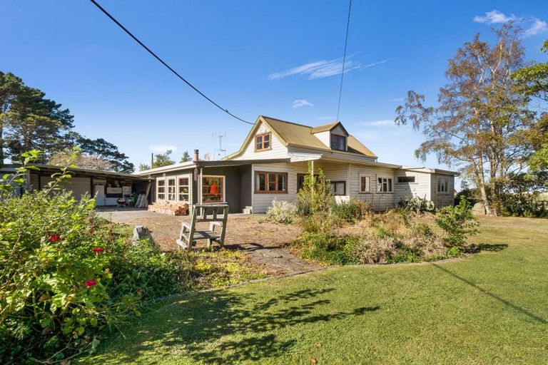 Photo of property in 2828 State Highway 1, Sanson, Palmerston North, 4479