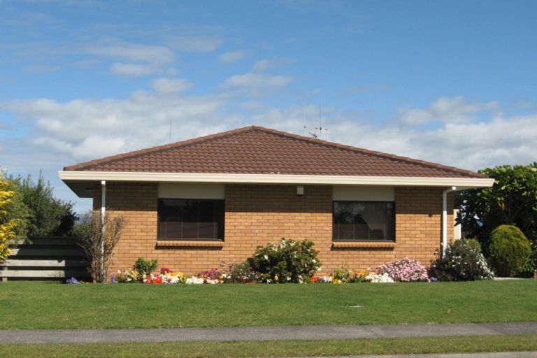 Photo of property in 15 Philomel Crest, Welcome Bay, Tauranga, 3112