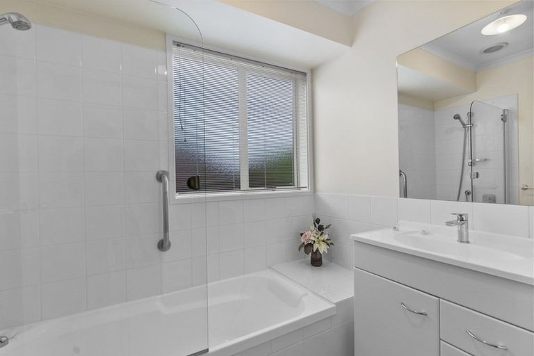 Photo of property in 11 Guildford Place, Rototuna North, Hamilton, 3210