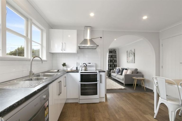 Photo of property in 62 Main Road, Wainuiomata, Lower Hutt, 5014