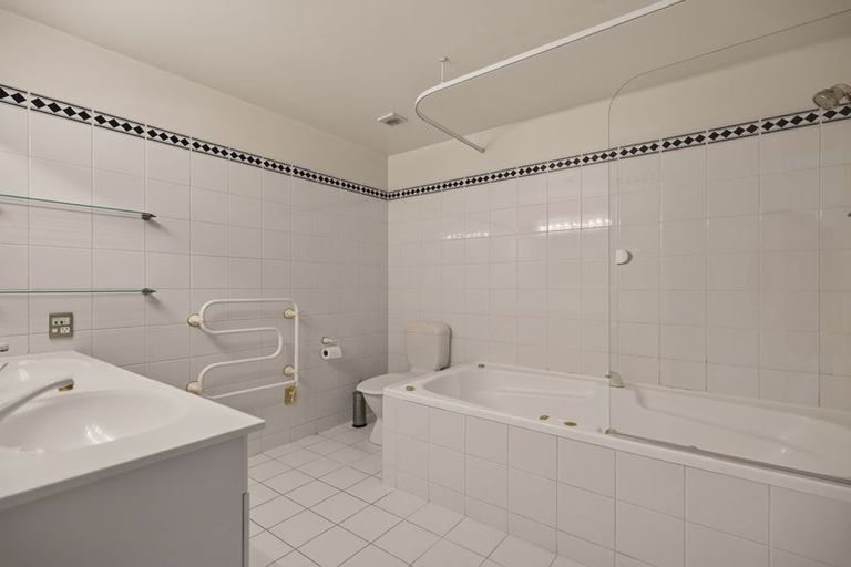 Photo of property in 11/495 Frankton Road, Queenstown, 9300
