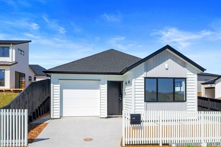 Photo of property in 52 Whakairo Crescent, Gulf Harbour, Whangaparaoa, 0930