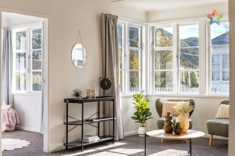 Photo of property in 96 Molesworth Street, Taita, Lower Hutt, 5011