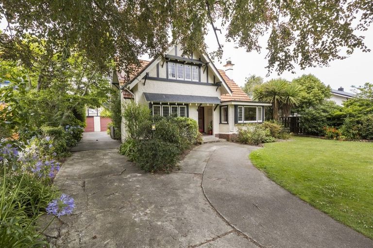 Photo of property in 27 Alan Street, Palmerston North, 4414