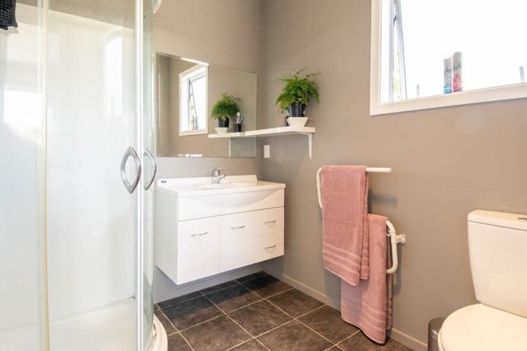 Photo of property in 31 Mcglashen Street, Motueka, 7120