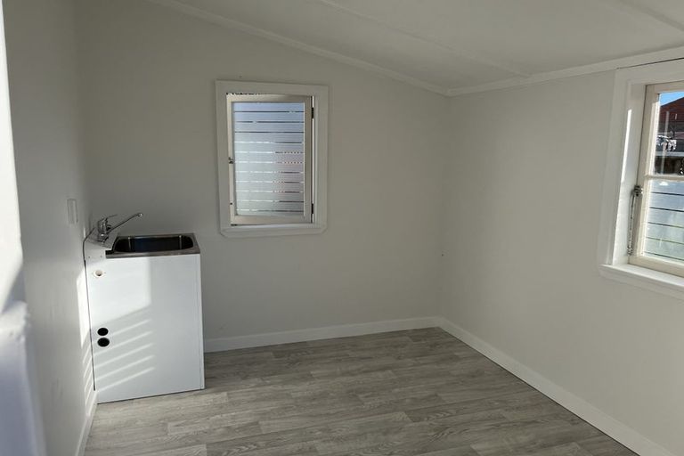 Photo of property in 14 William Street, Levin, 5510