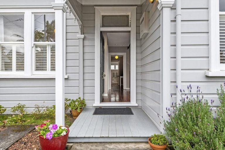 Photo of property in 13 Anne Street, Devonport, Auckland, 0624