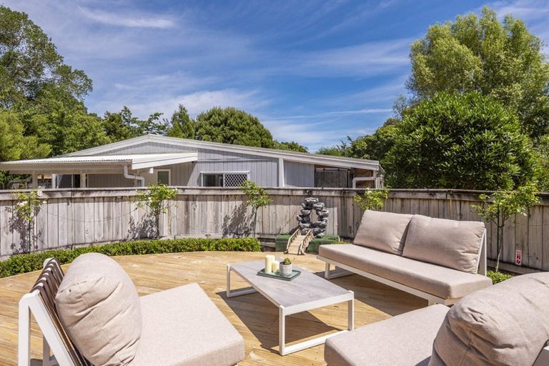 Photo of property in 222 Main Road South, Raumati South, Paraparaumu, 5032