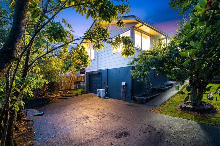 Photo of property in 61 Sunline Avenue, Massey, Auckland, 0614