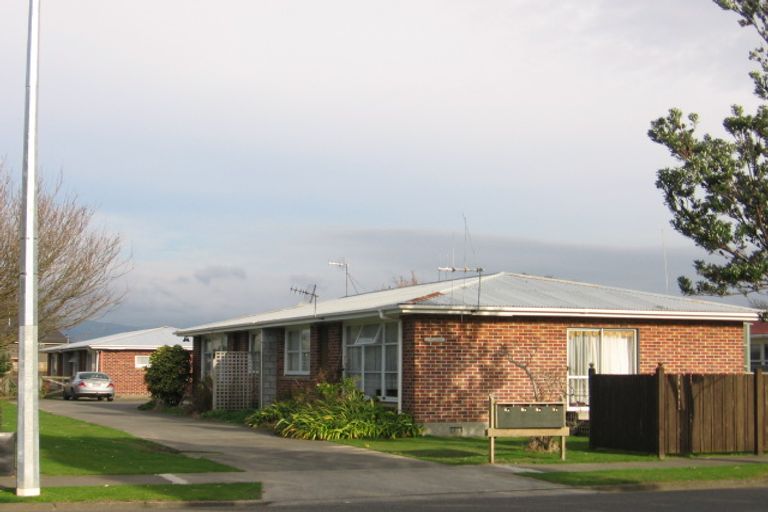 Photo of property in 6 College Street, Awapuni, Palmerston North, 4412
