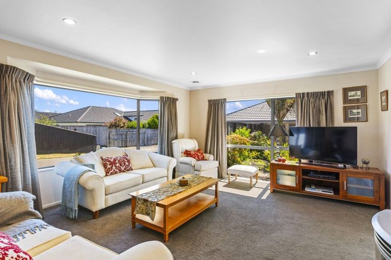 Photo of property in 82 Regent Drive, Paraparaumu Beach, Paraparaumu, 5032