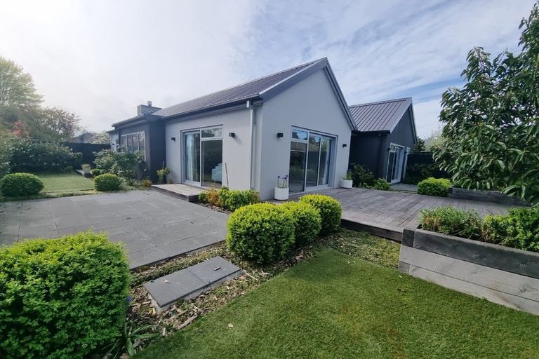 Photo of property in 38 Jeffreys Road, Fendalton, Christchurch, 8052