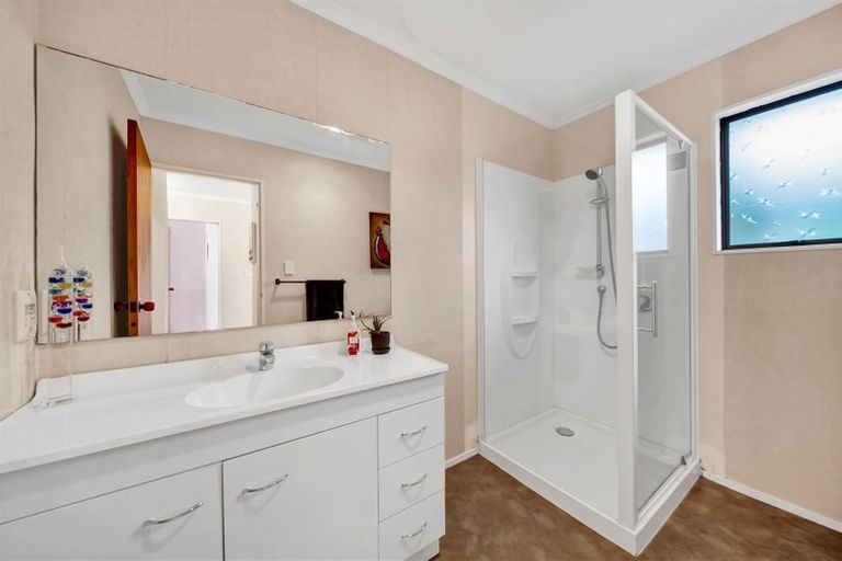 Photo of property in 20a Herekawe Drive, Spotswood, New Plymouth, 4310