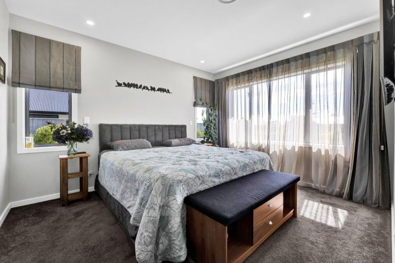 Photo of property in 17 Honeyfield Drive, Whalers Gate, New Plymouth, 4310