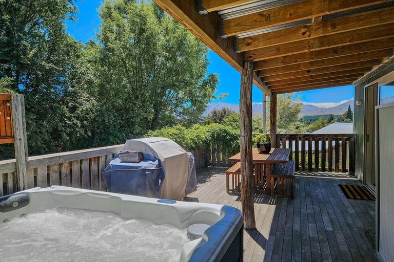 Photo of property in 26 Aorangi Crescent, Lake Tekapo, 7999