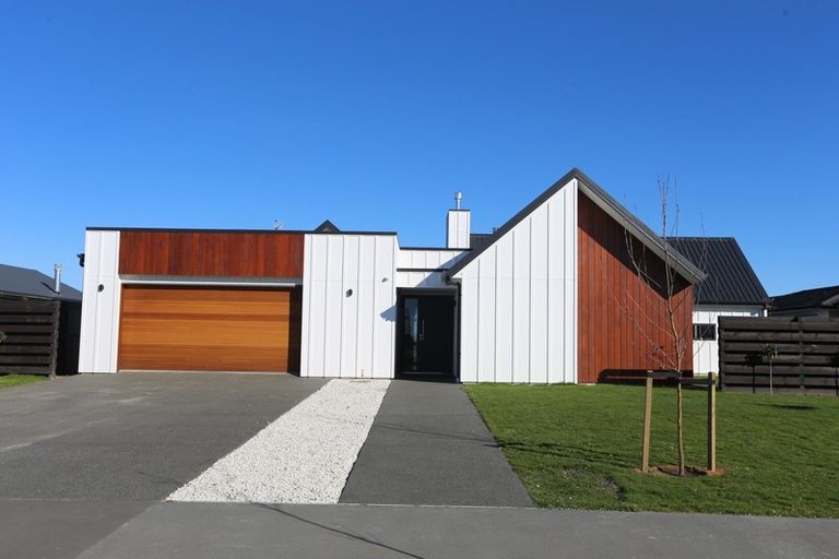 Photo of property in 15 Waterton Point, Huntingdon, Ashburton, 7774