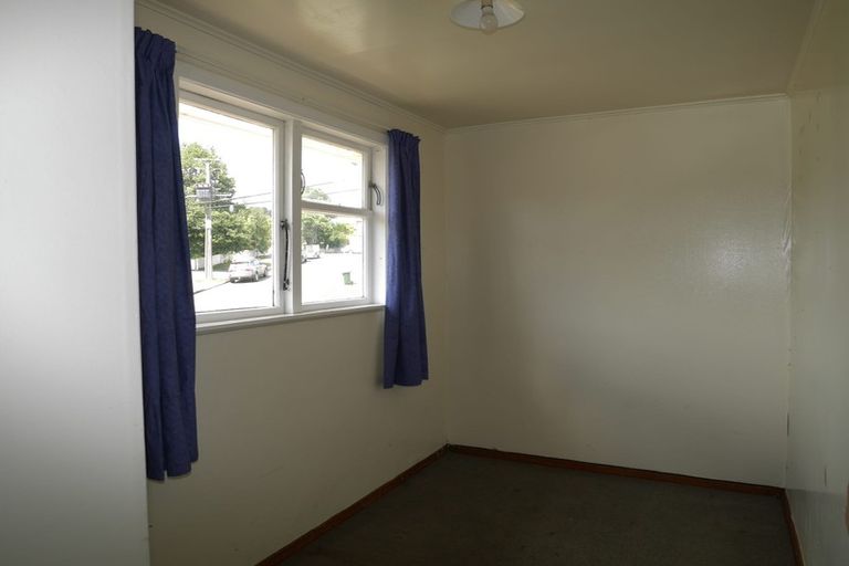 Photo of property in 7-9 York Place, Cannons Creek, Porirua, 5024