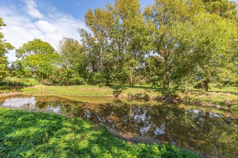 Photo of property in 73 Wakefield Road, Levin, 5571