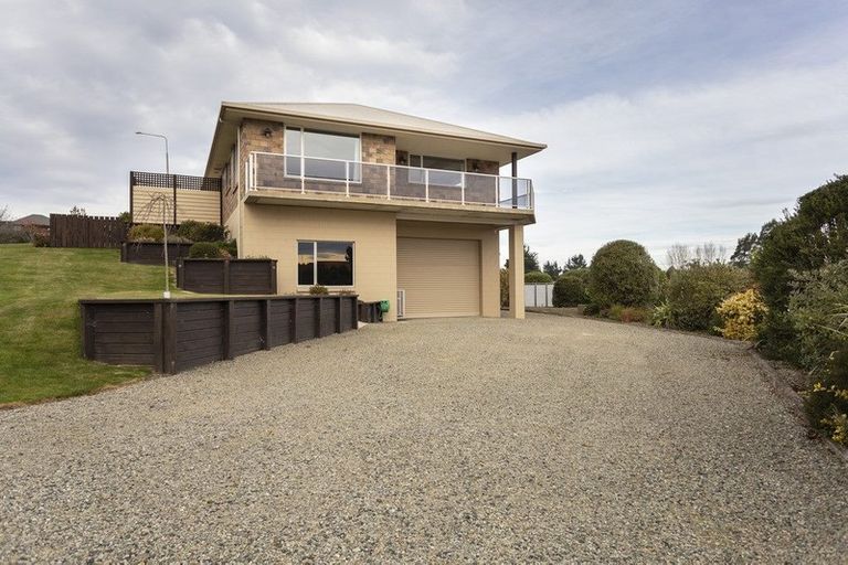 Photo of property in 15 Grove Avenue, Weston, Oamaru, 9401