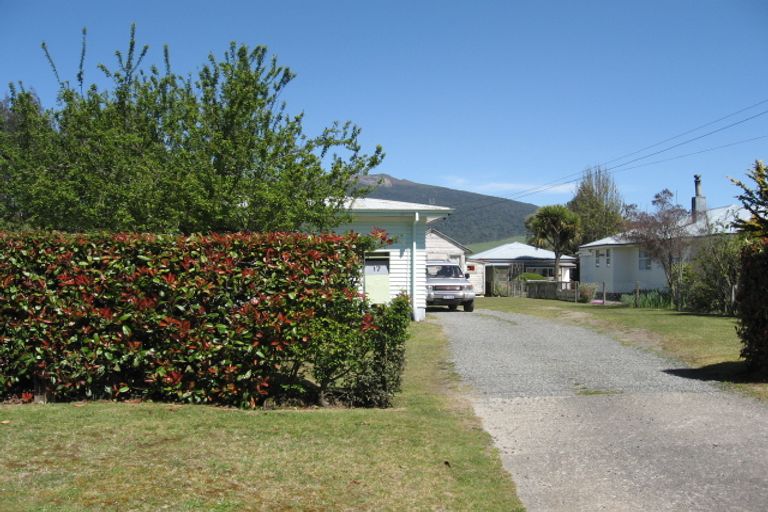 Photo of property in 17 Tongariro Road, Turangi, 3334