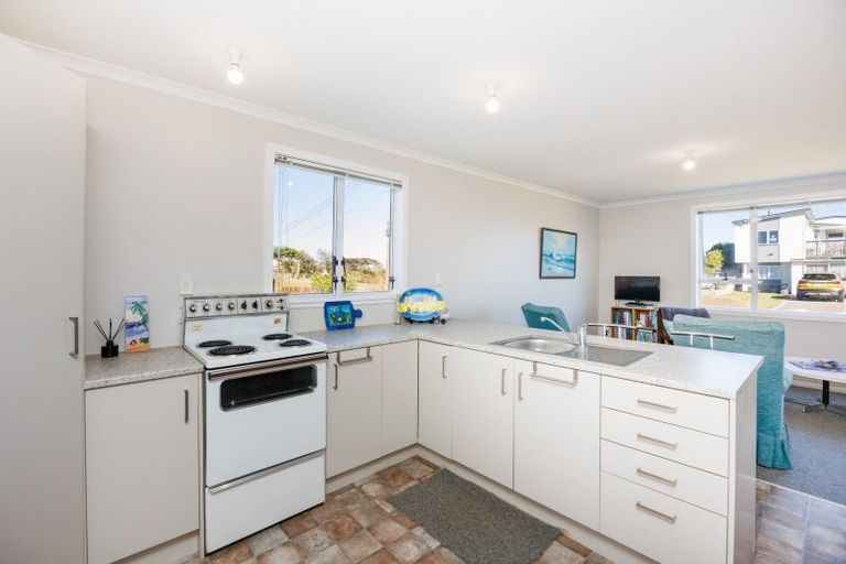 Photo of property in 13 Nelson Street, Foxton Beach, Foxton, 4815