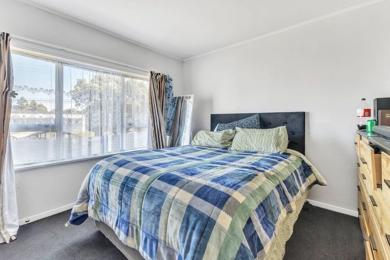 Photo of property in 20 Cook Street, Marfell, New Plymouth, 4310