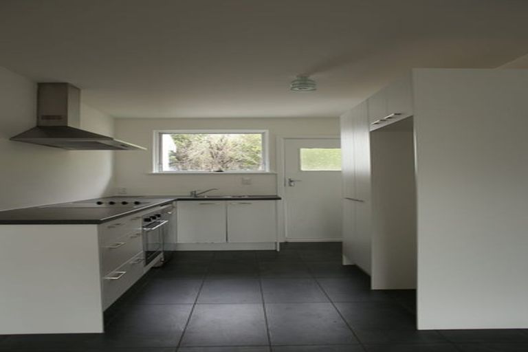 Photo of property in 3/16 Hargest Crescent, Sydenham, Christchurch, 8023