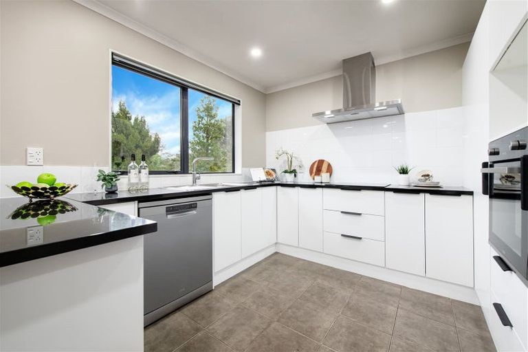 Photo of property in 348b Royal Road, Massey, Auckland, 0614