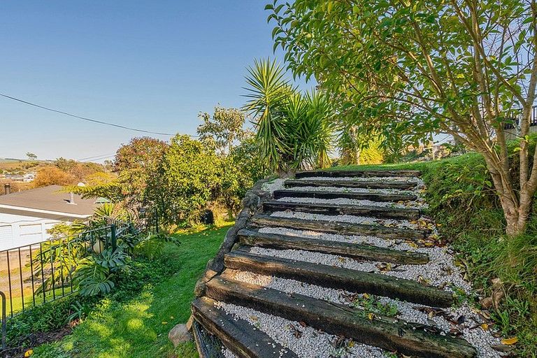 Photo of property in 12 Claremont Avenue, Paeroa, 3600